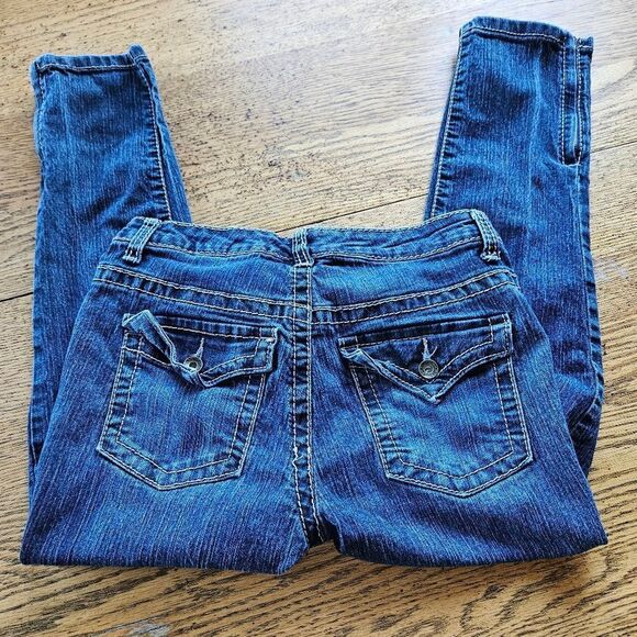 NINE WEST Women's Size 8 Capri Zippered Bottom Blue Jeans - Picture 11 of 11